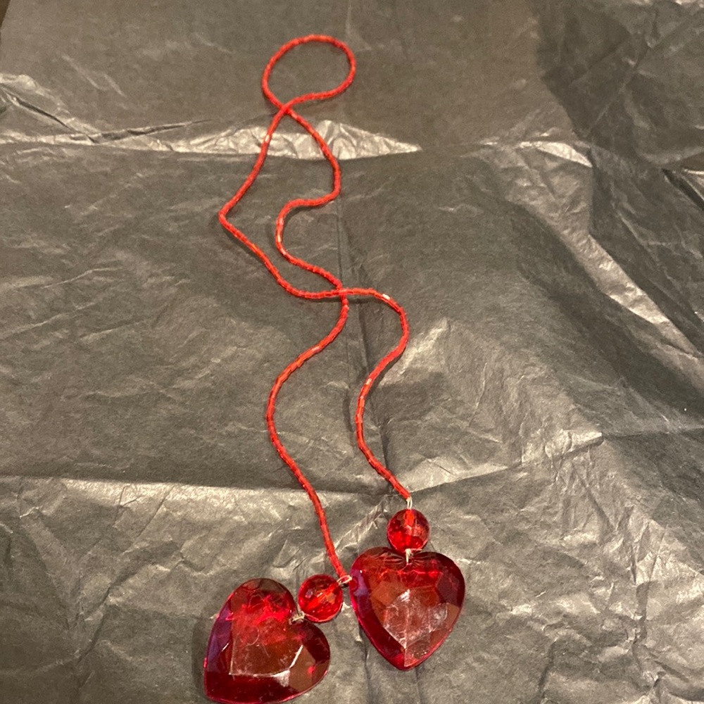 Vintage beaded heart pendant lariat necklace
